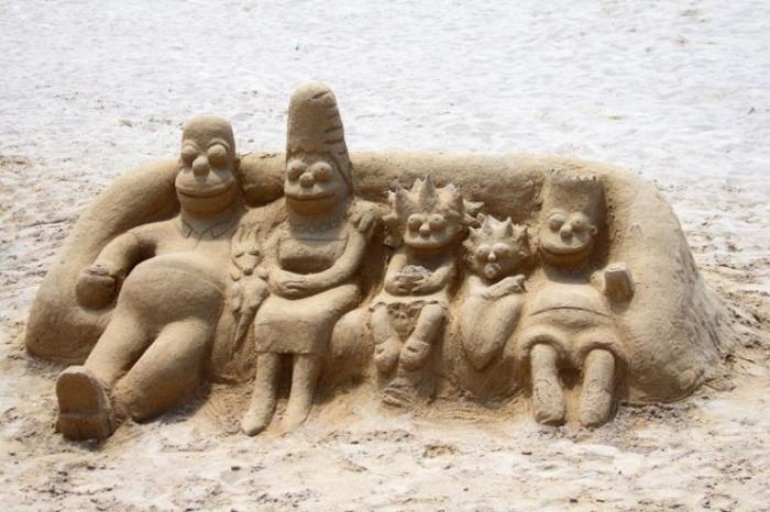 SimpsonsSandSculpture